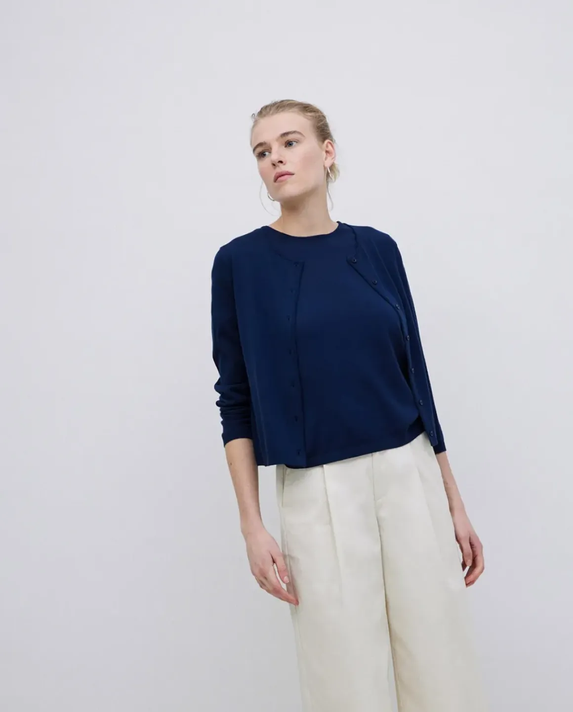 Bermudas tejido gabardina blanco roto