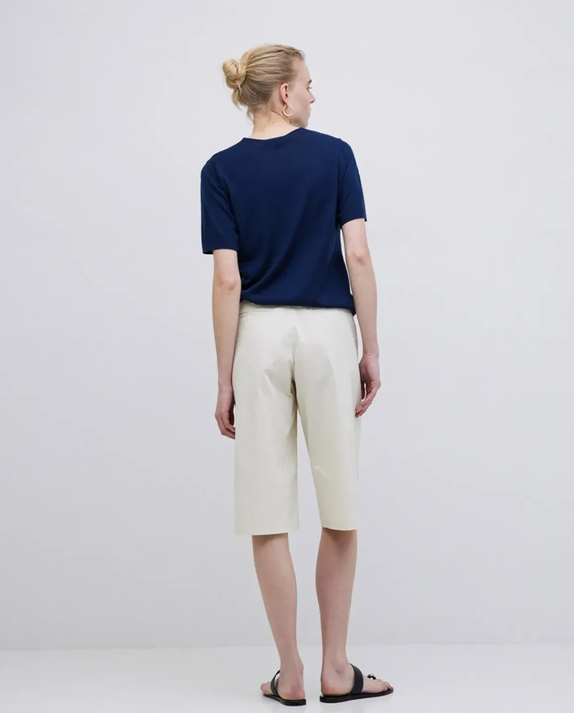 Bermudas tejido gabardina blanco roto