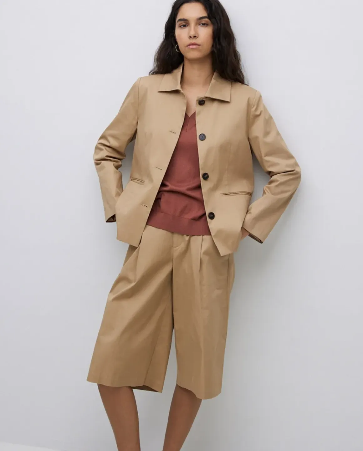 Bermudas tejido gabardina camel