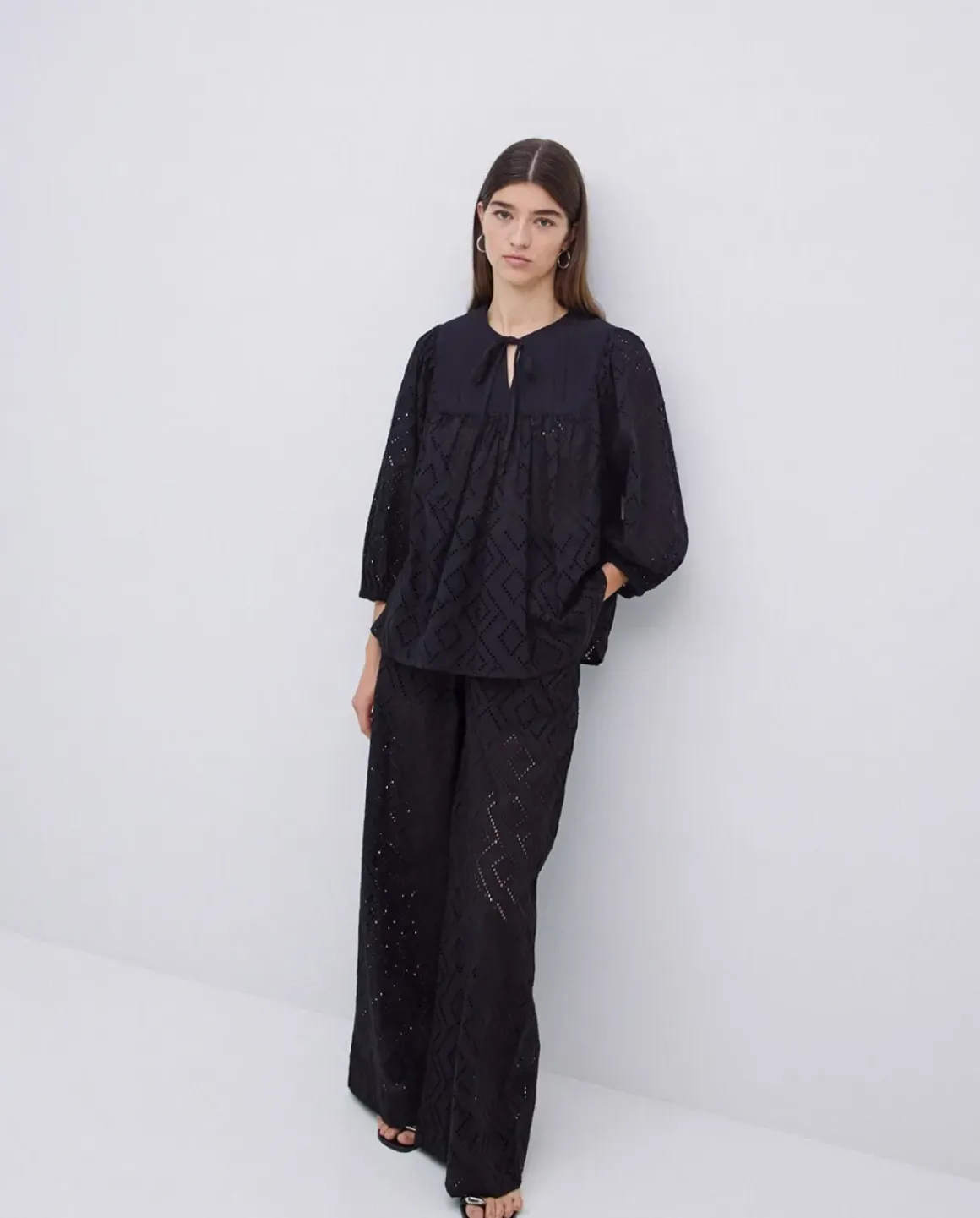 Blusa canesú acolchado negro