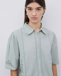 Camisa algodón bordados gris verdoso