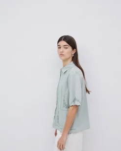 Camisa algodón bordados gris verdoso