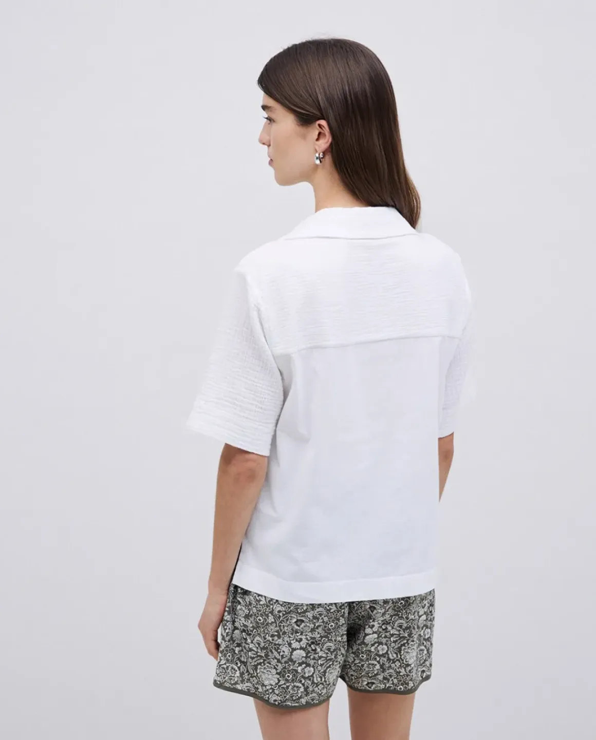 Camisa bimateria cuello solapa blanco