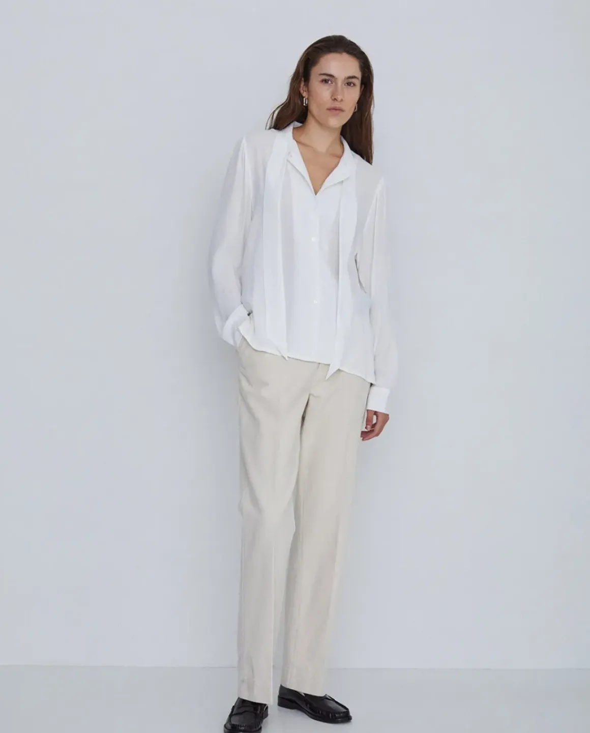 Camisa fluida lazo crudo