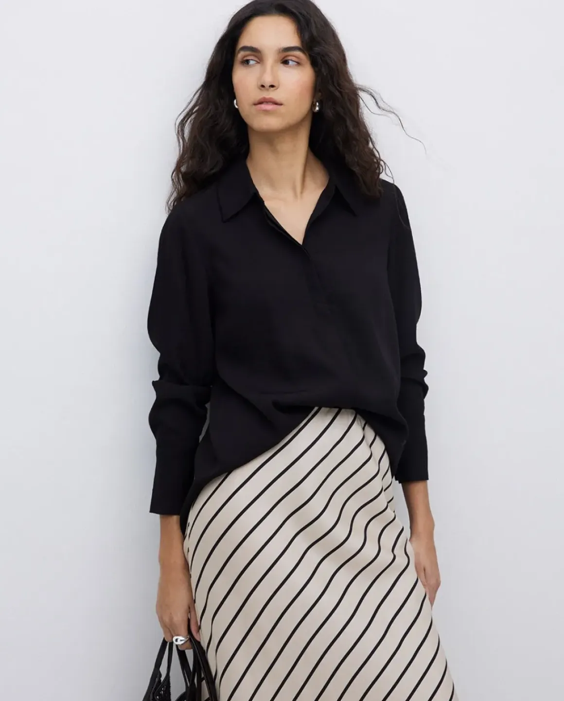 Camisa fluida viscosa negro