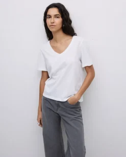 Camiseta básica cuello pico blanco