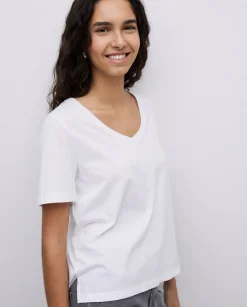 Camiseta básica cuello pico blanco