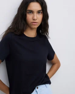 Camiseta básica cuello redondo negro