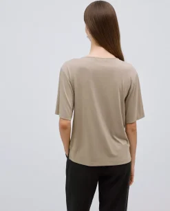 Camiseta holgada escote pico caqui