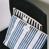 Clutch de rayas azul