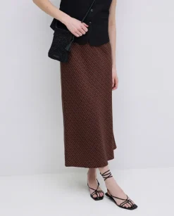Falda midi estampado geométrico chocolate