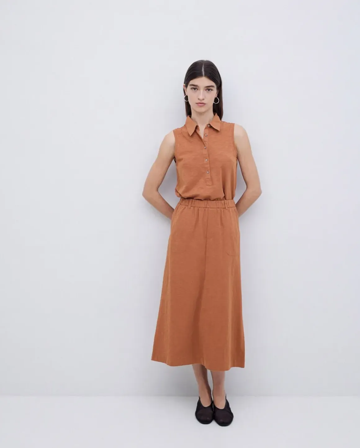 Falda midi flamé de algodón terracota