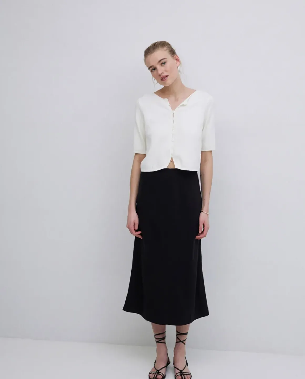 Falda midi tencel negro