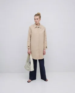 Gabardina cuello camisero beige