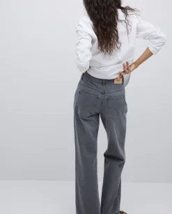 Jeans anchos gris