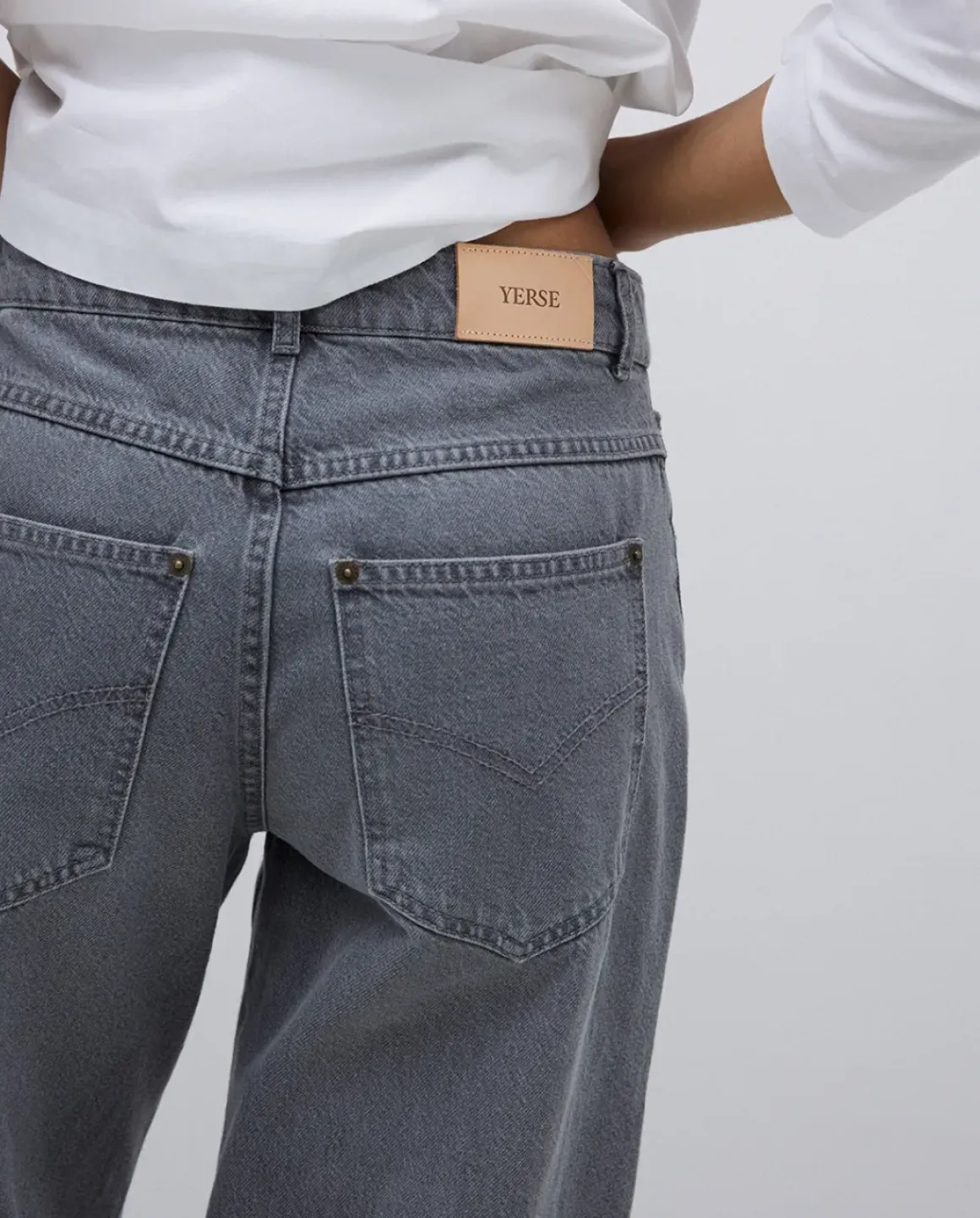 Jeans anchos gris