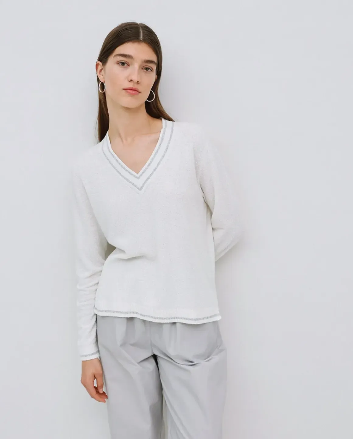 Jersey cuello pico gris