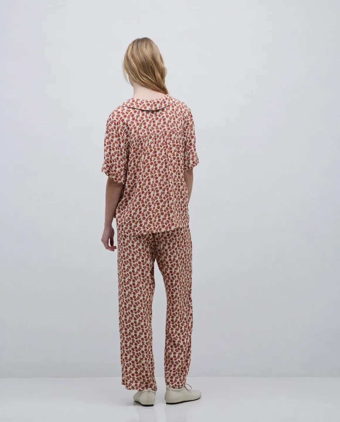Pantalones cropped terracota