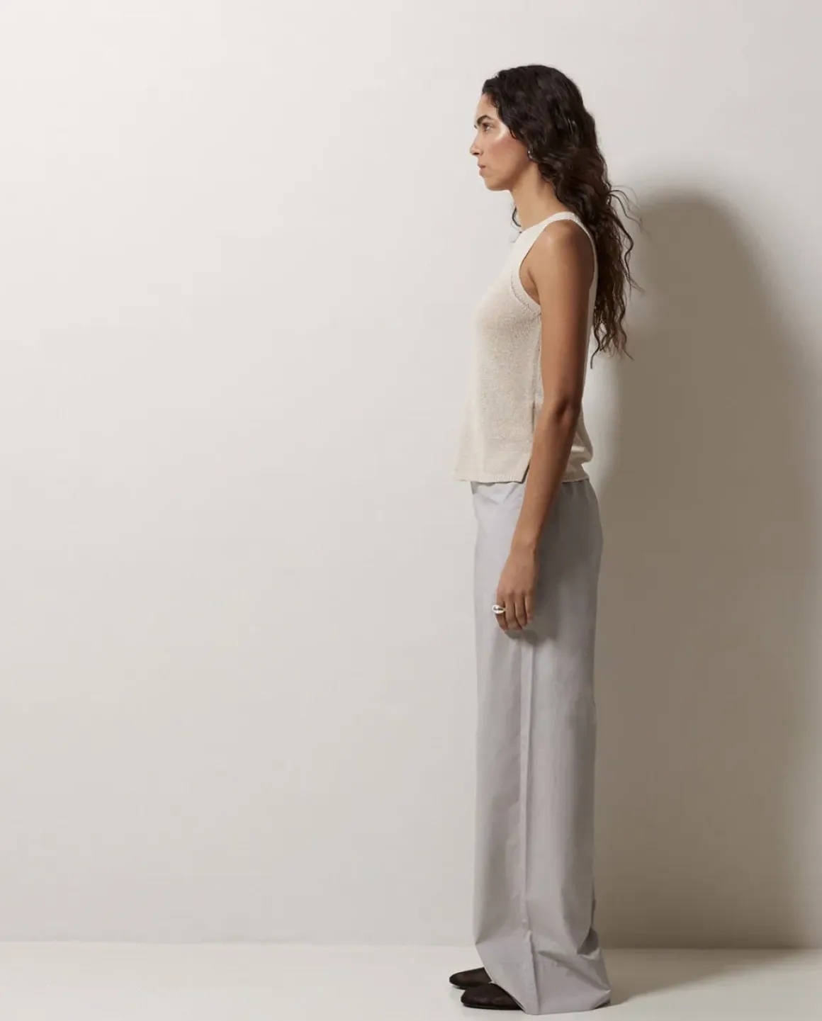 Pantalones popelín wide leg gris