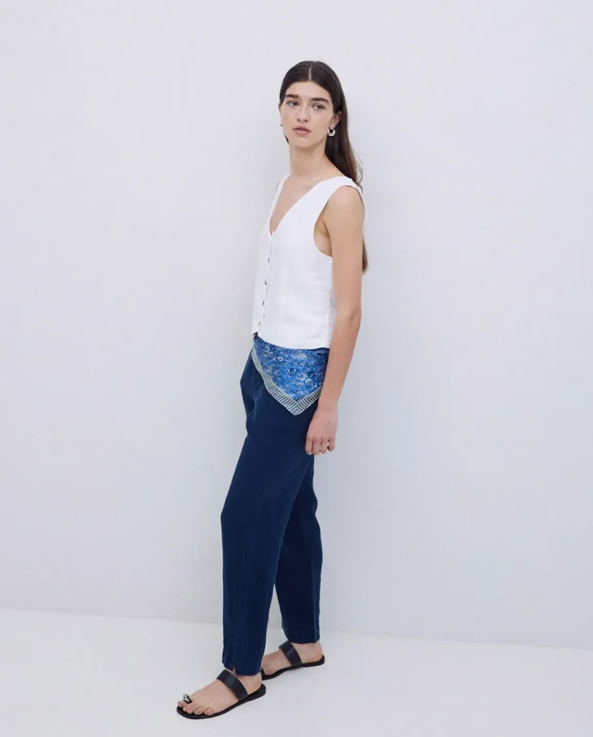 Pantalones rectos lino azul oscuro