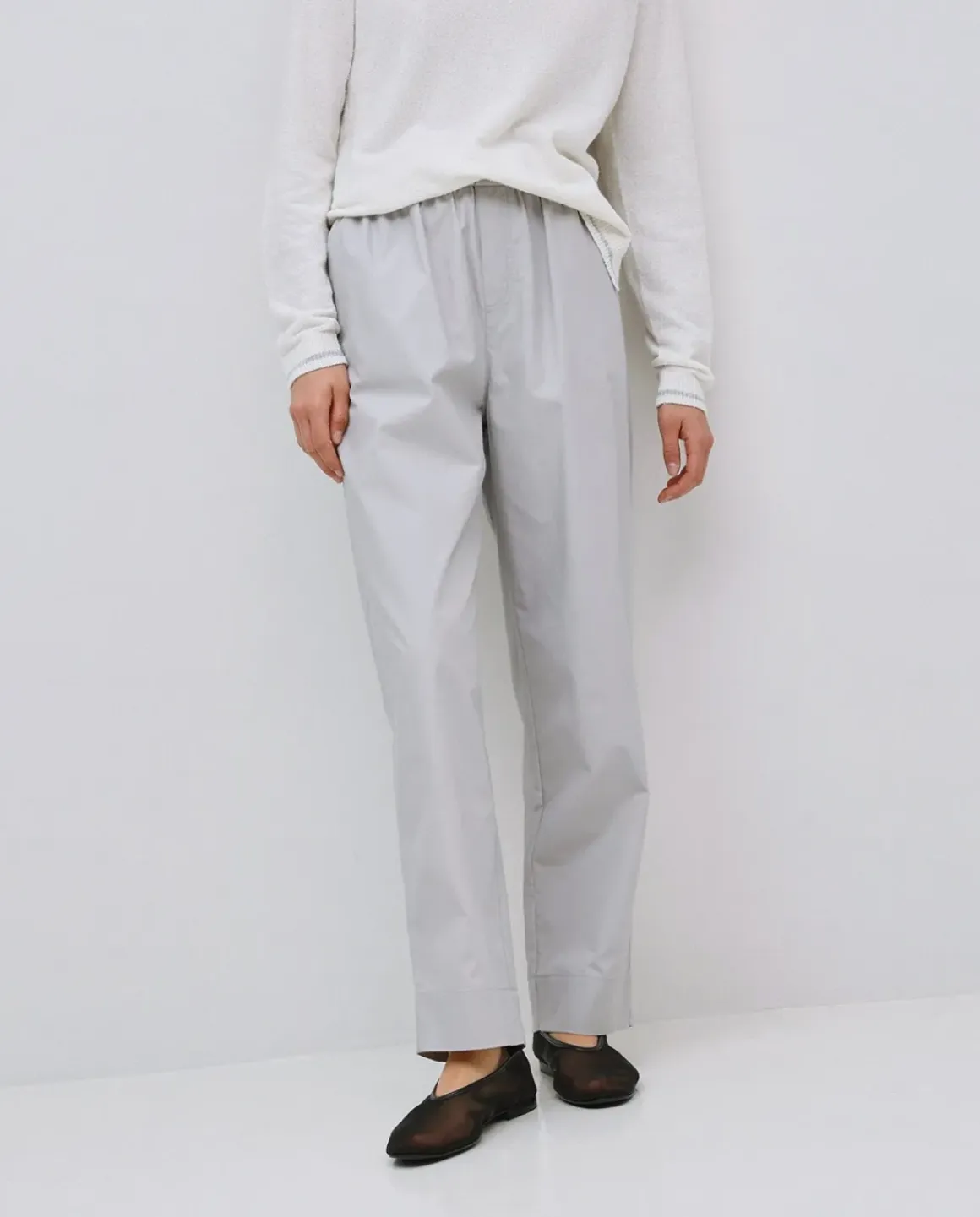 Pantalones rectos popelín gris