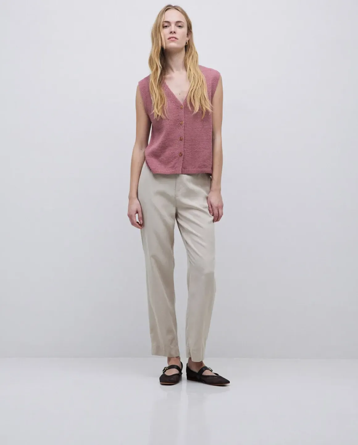 Pantalones rectos tencel beige