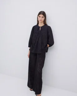 Pantalones wide leg bordado negro