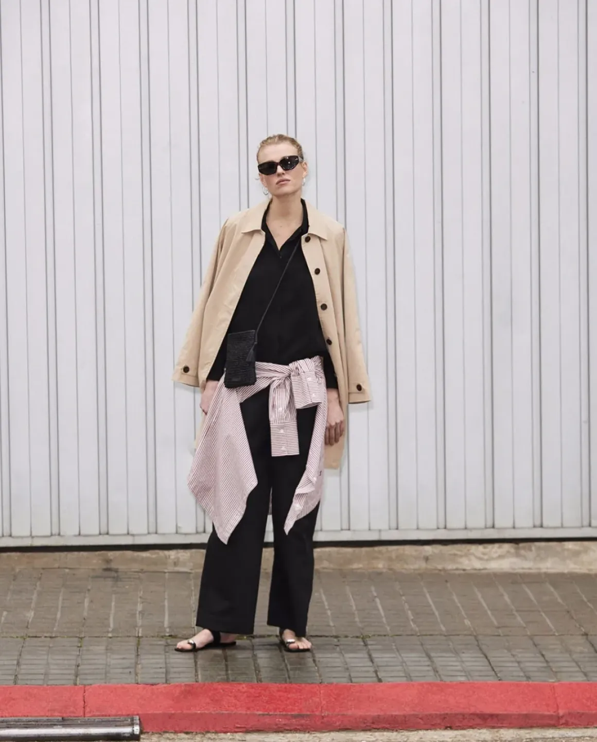 Pantalones wide leg pinzas negro
