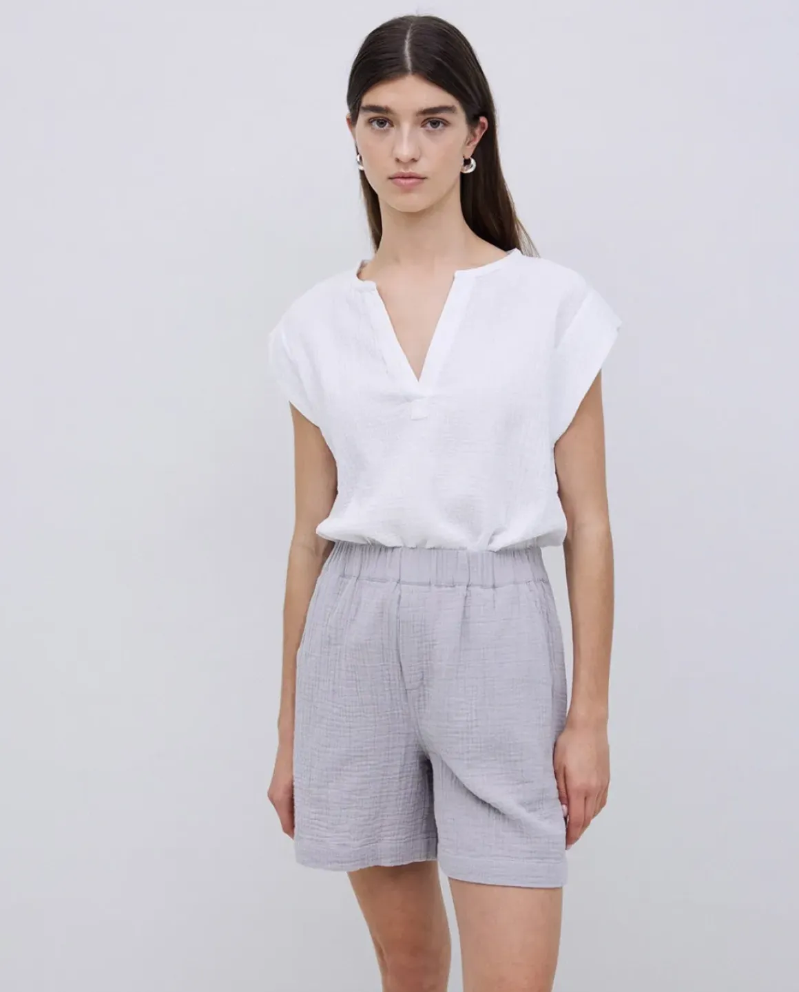 Short muselina gris