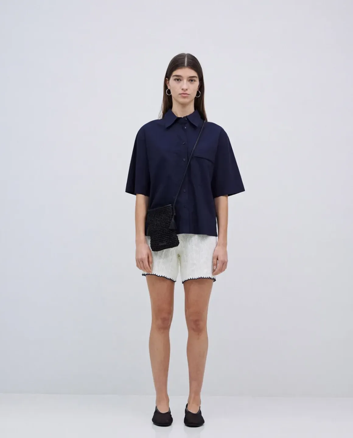 Short punto contraste blanco roto