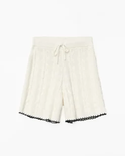 Short punto contraste blanco roto