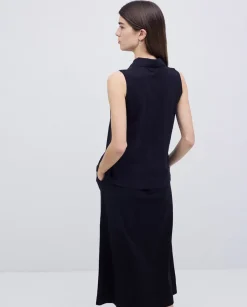 Top cuello polo botones negro