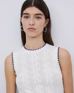 Top detalles contraste blanco roto