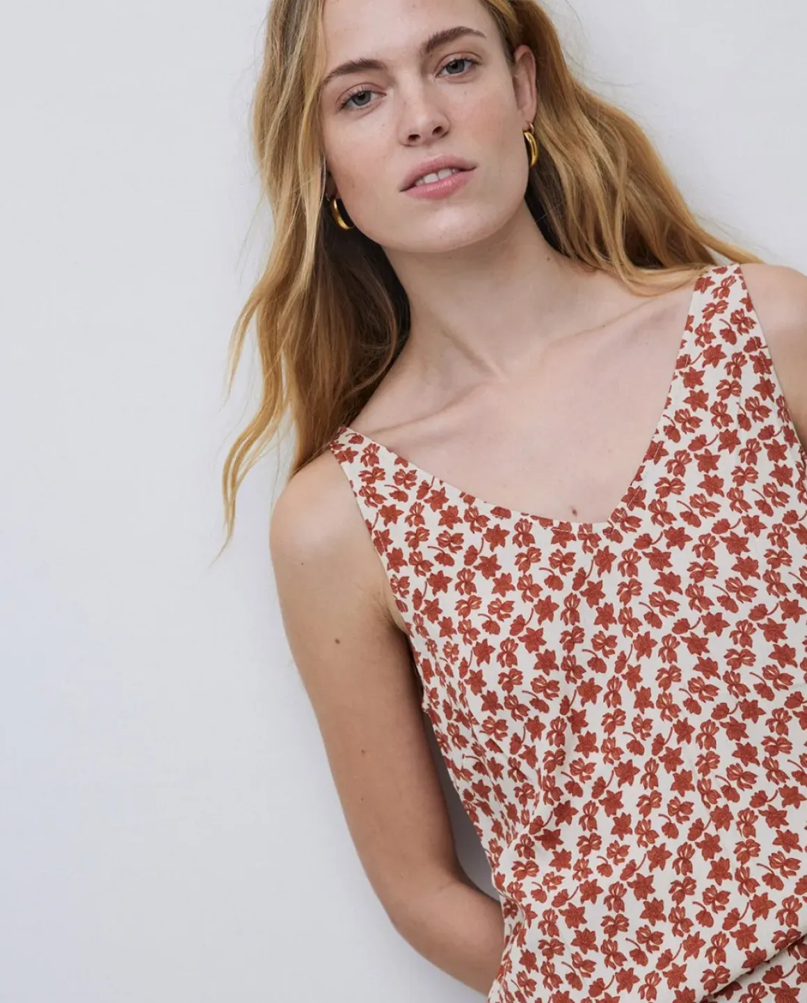 Top tirantes floral terracota
