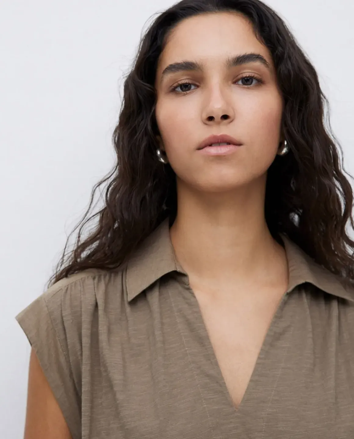 Vestido camisero flamé de algodón caqui