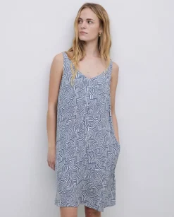 Vestido corto escote pico azul