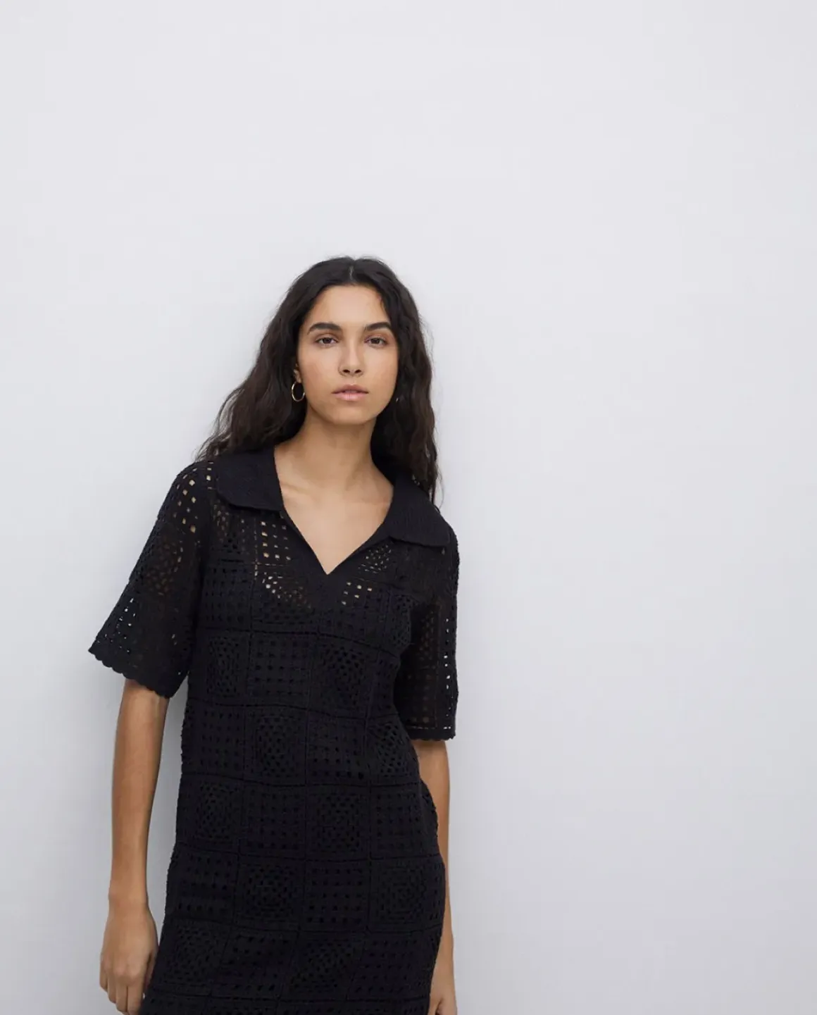 Vestido crochet cuello polo negro