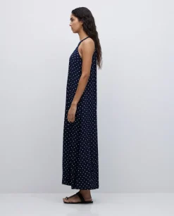 Vestido largo cuello halter lunares azul oscuro