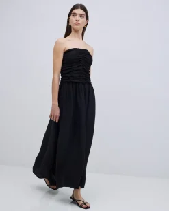 Vestido largo drapeado negro