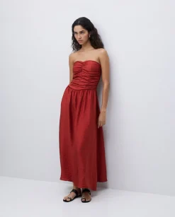 Vestido largo drapeado terracota