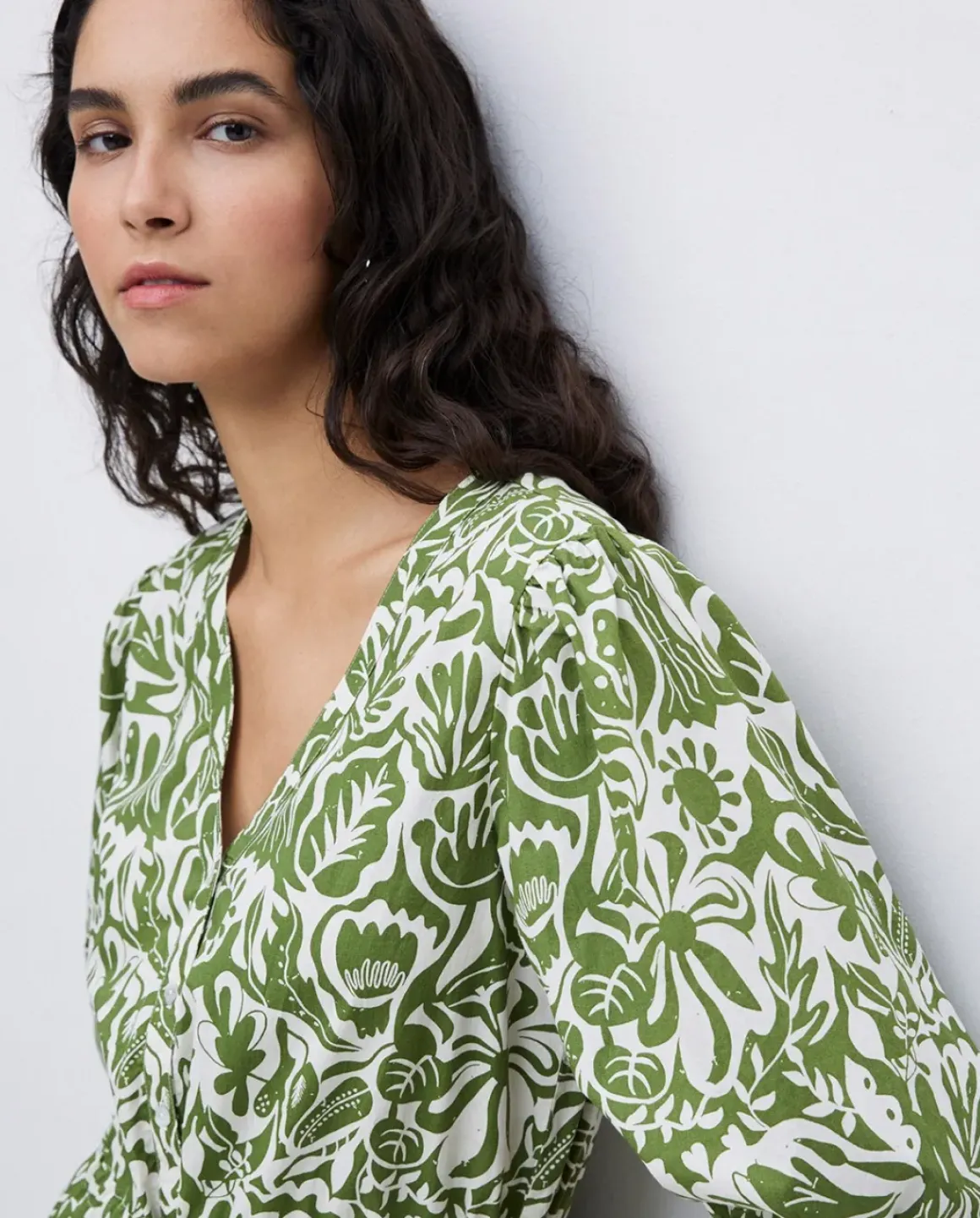Vestido largo manga abullonada verde