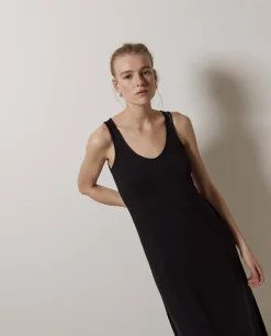 Vestido largo punto negro