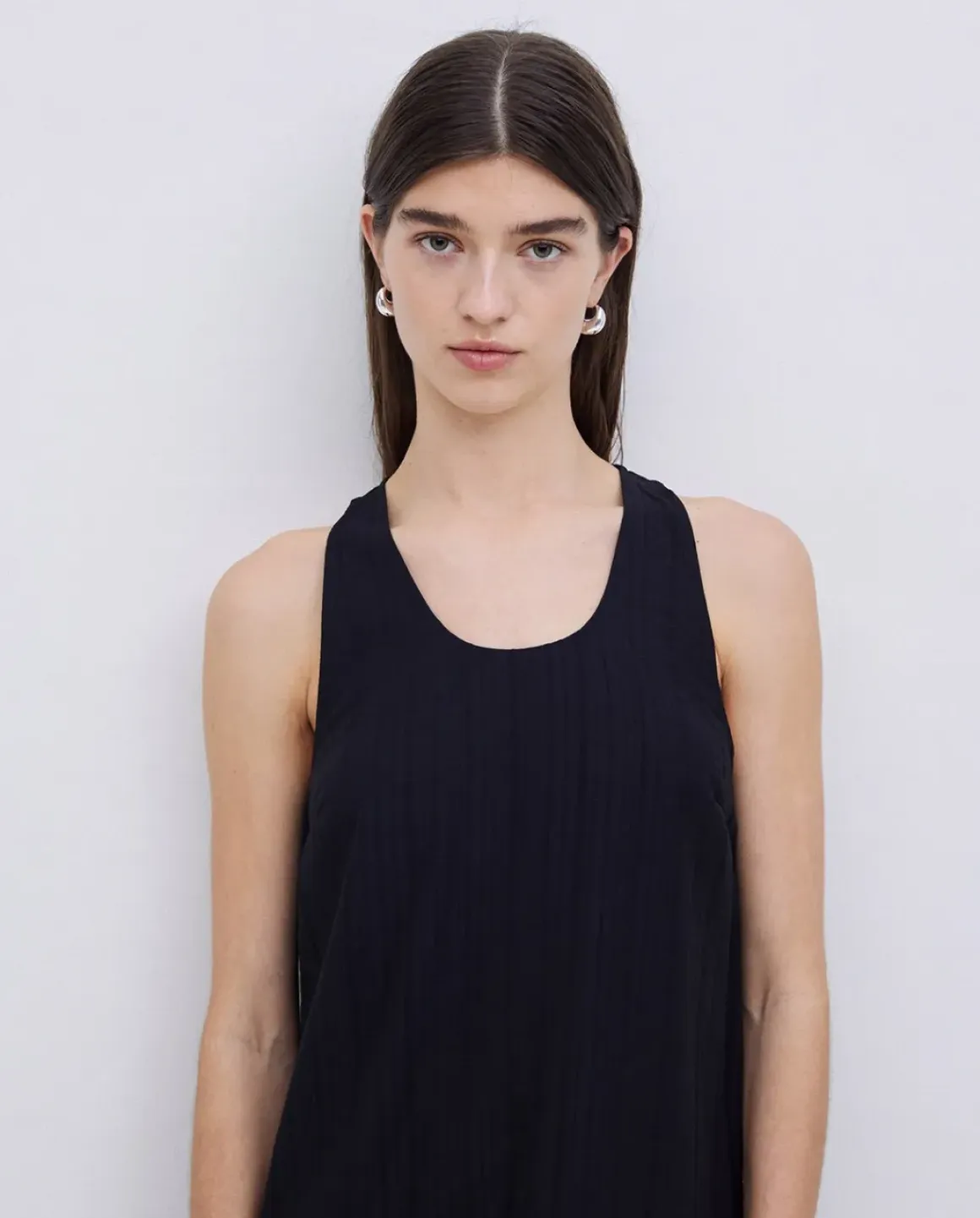 Vestido largo sin mangas negro