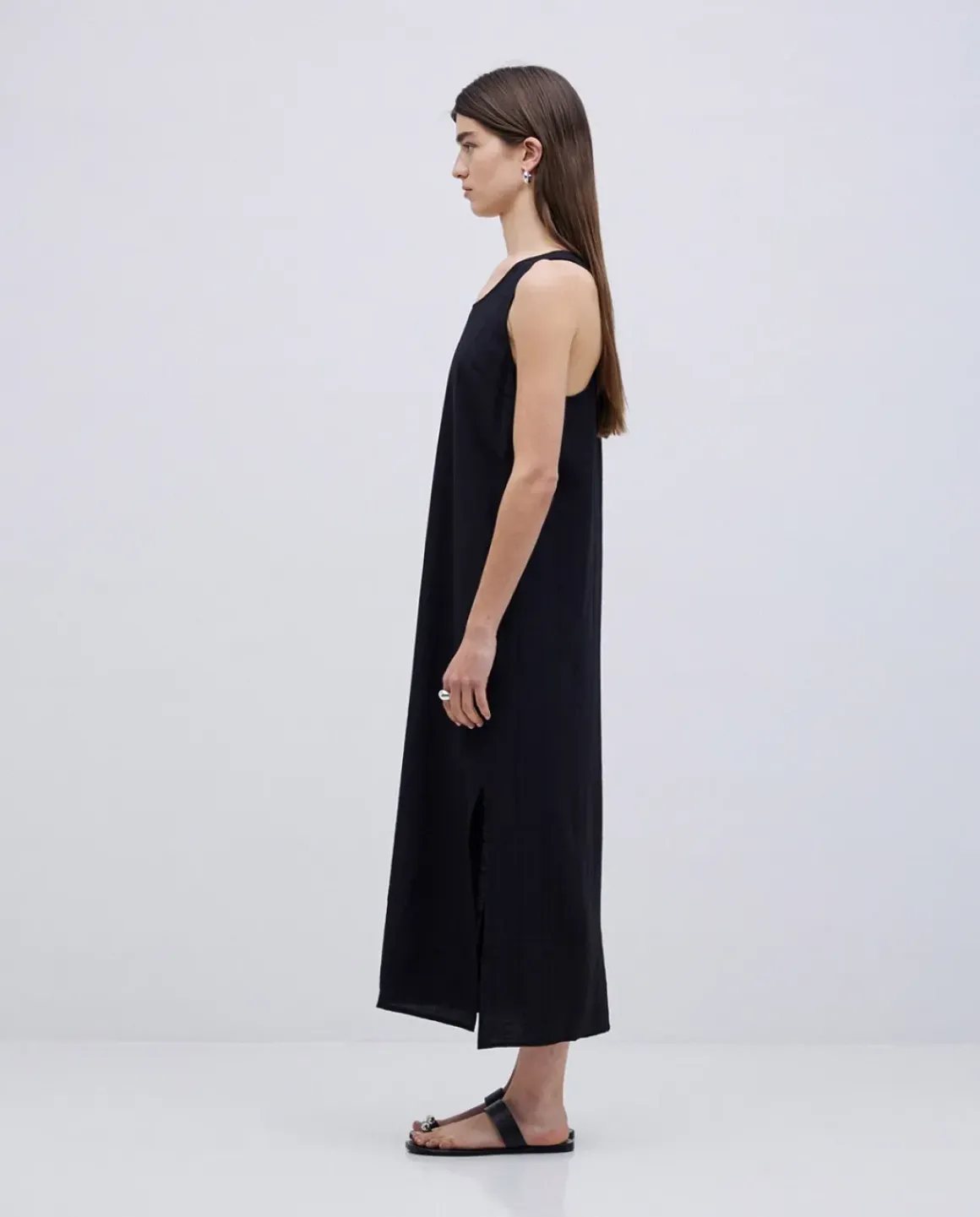Vestido largo sin mangas negro