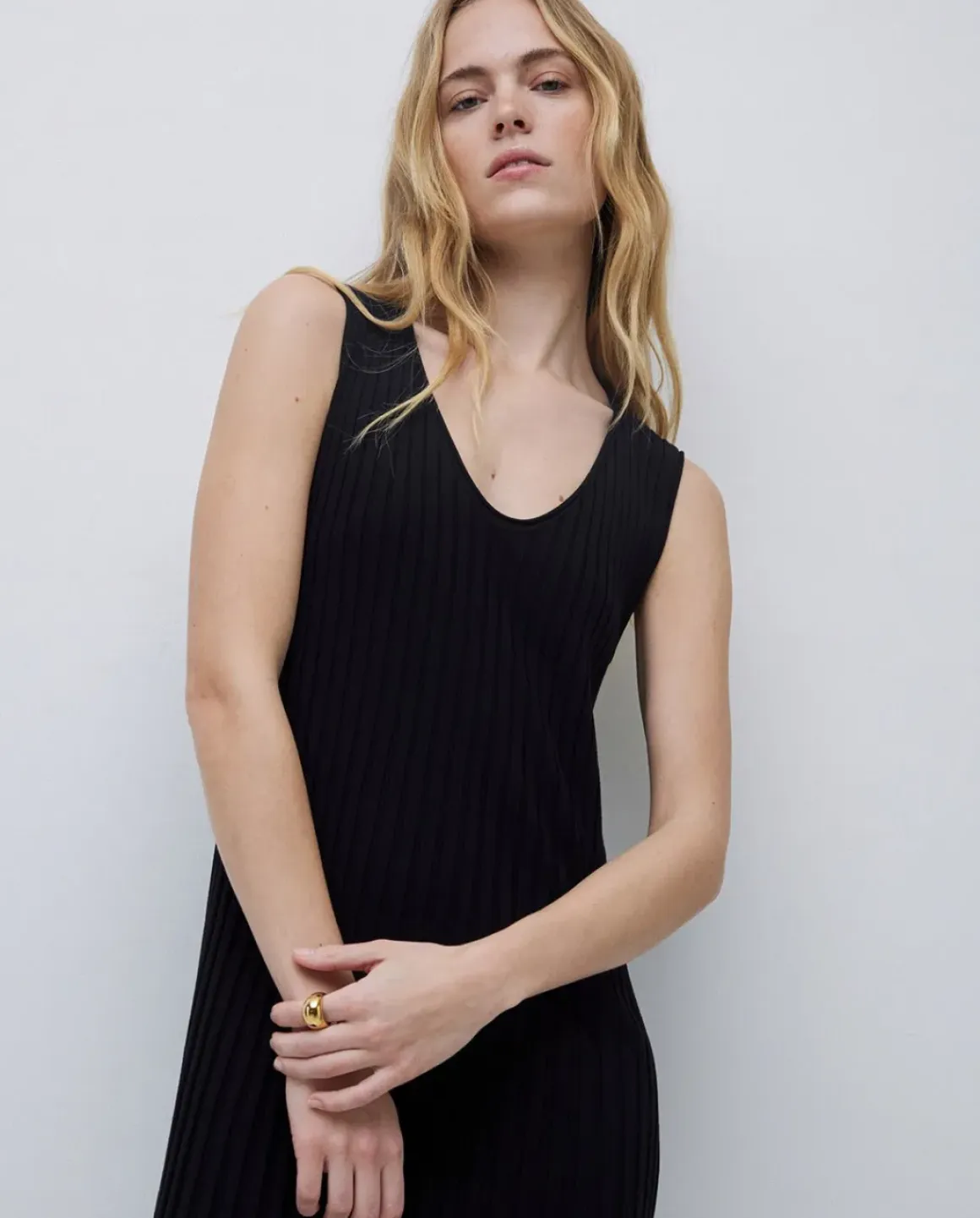 Vestido largo tirantes evasé negro