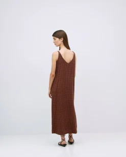 Vestido tencel pico chocolate