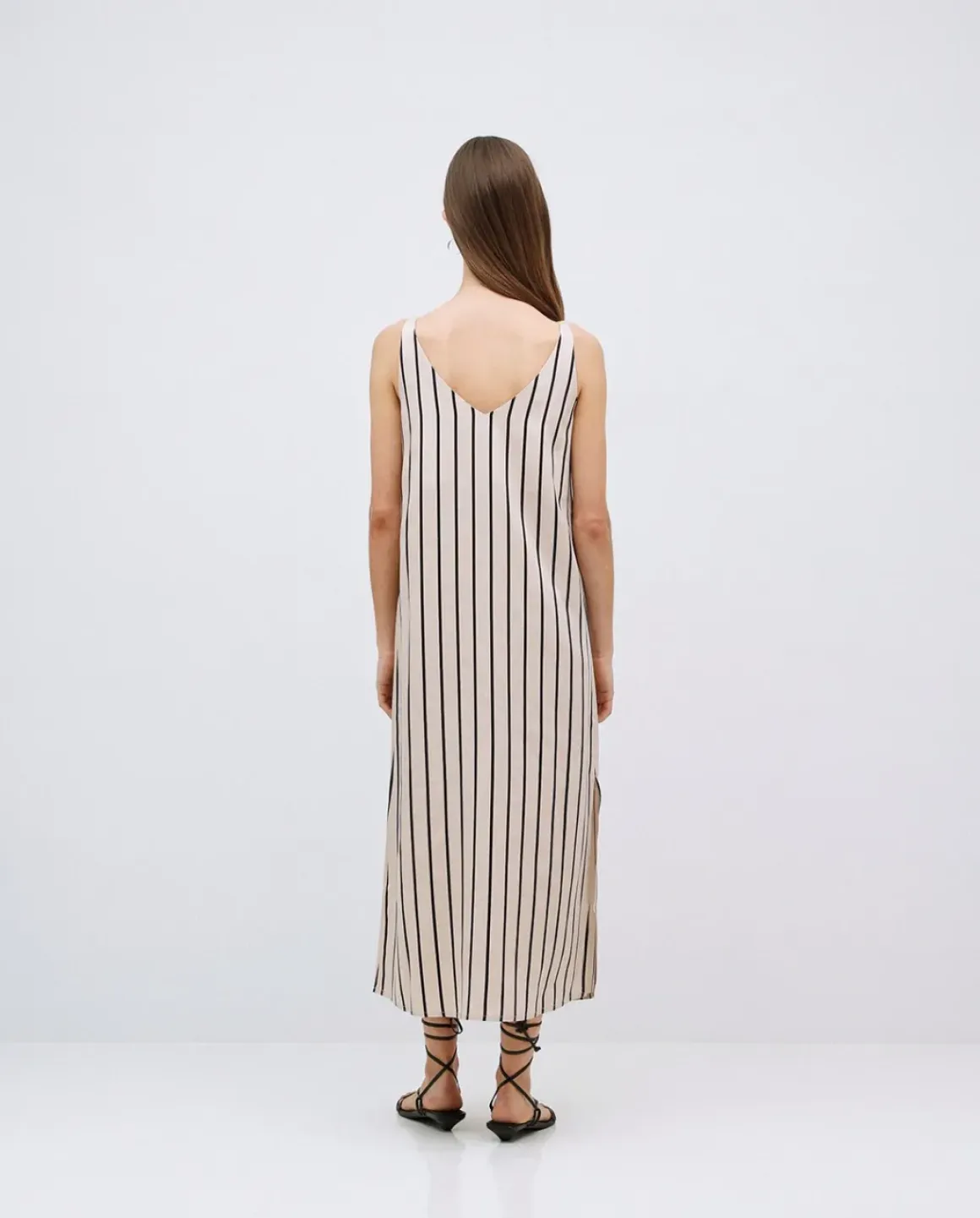 Vestido tencel pico crudo