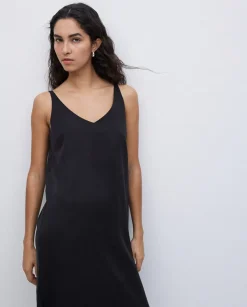Vestido tencel pico negro