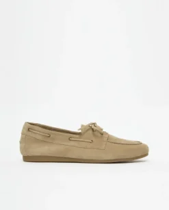 Zapato estilo náutico serraje beige